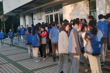 沃瑞眼科走進(jìn)安慶九中，開展眼健康公益體檢活動